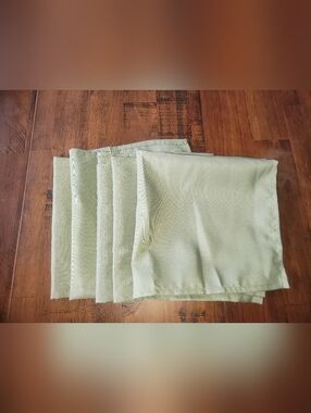 Polyster Linen Napkins Sage Green 17x17. NEW SET OF 5